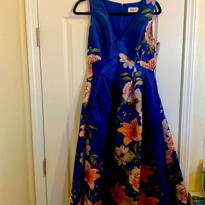 Eliza J size 6 with pockets